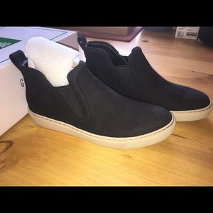 Cougar nubuck high top waterproof sneaker sz10 NWT